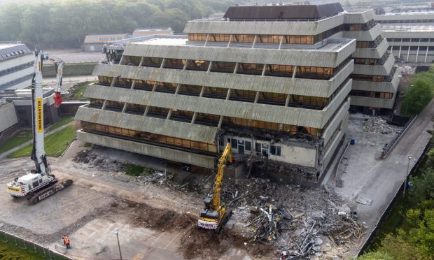 Demolition of Aberdeen's former Shell HQ.