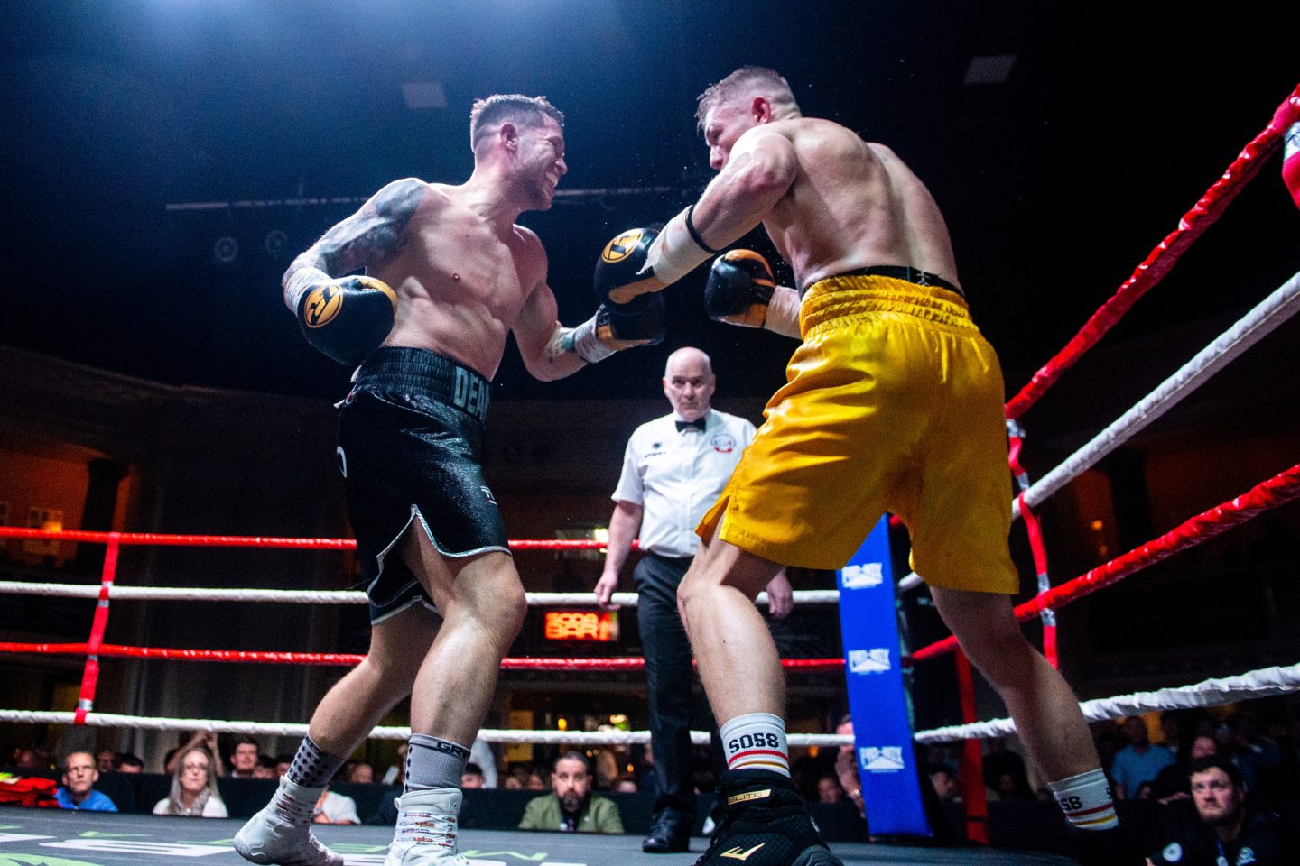 Dean Sutherland fighting for the Celtic super-welterweight title against Sion Yaxley. Image: Kath Flannery/DC Thomson