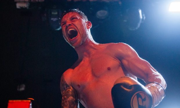 Dean Sutherland won the Celtic super-welterweight title with ninth round stoppage of Sion Yaxley at the Beach Ballroom, Aberdeen.