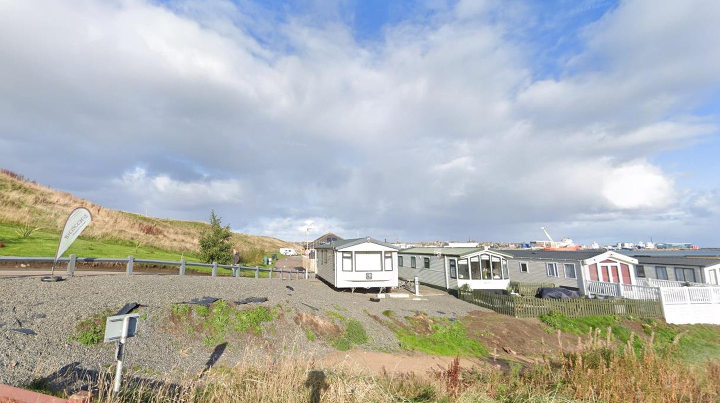 Concerns over Peterhead beach after pet inhales toxic chemicals