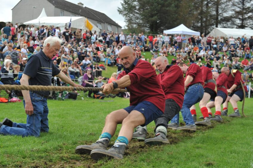 Tug o' war at Dufftown Highland Games.