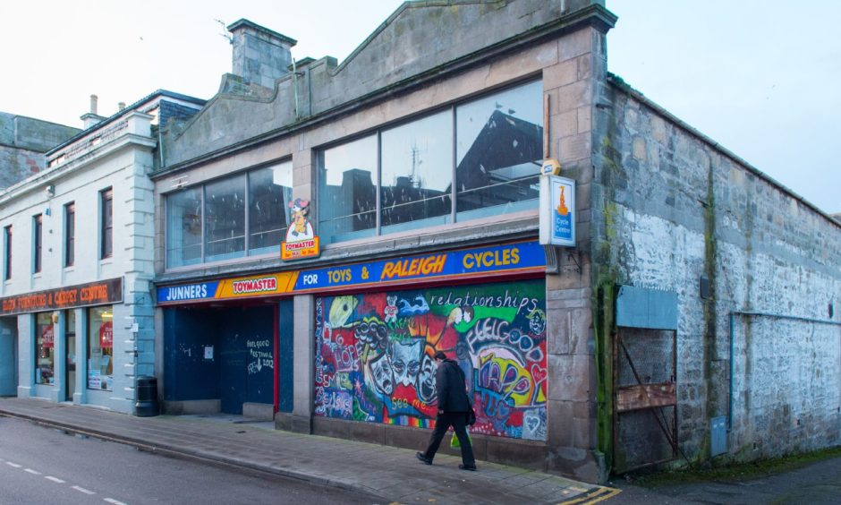 Junners toy shop Elgin. 