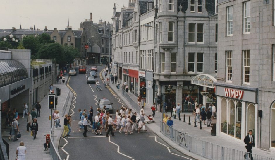 Wimpy on the corner of George Street and Upperkirkgate circa 1990. Image: DC Thomson