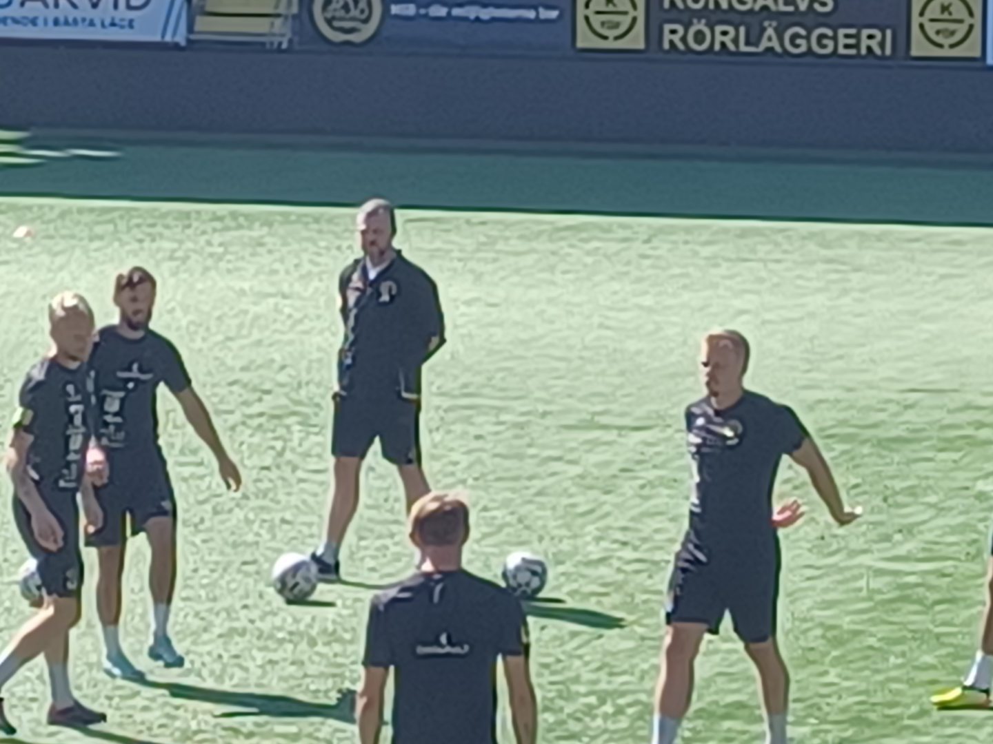  New Aberdeen manager Jimmy Thelin taking Elfsborg training at the Boras Arena, Sweden Image: DC Thomson 