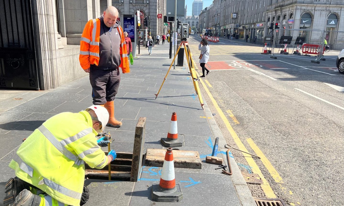 Workers on Union Street.