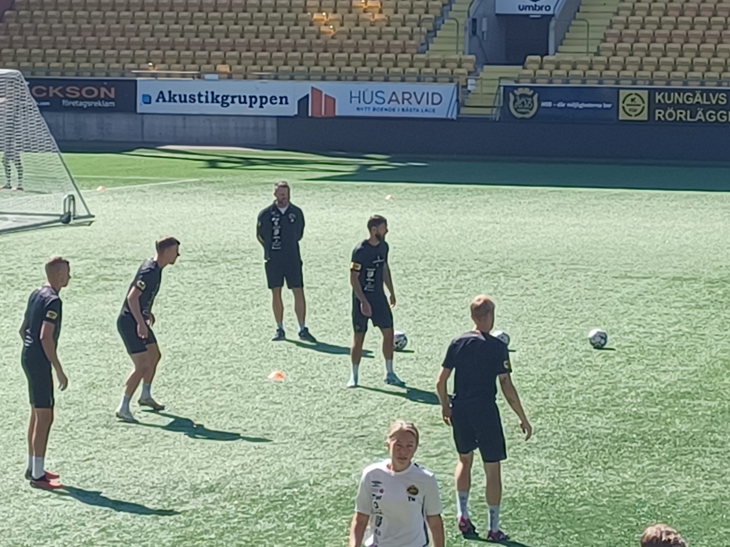 New Aberdeen manager Jimmy Thelin takes an Elfsborg training session at Boras Arena Image: DC Thomson