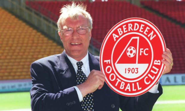 Aberdeen manger Ebbe Skovdahl at his unveiling at Pittodrie in 1999. Image: DC Thomson