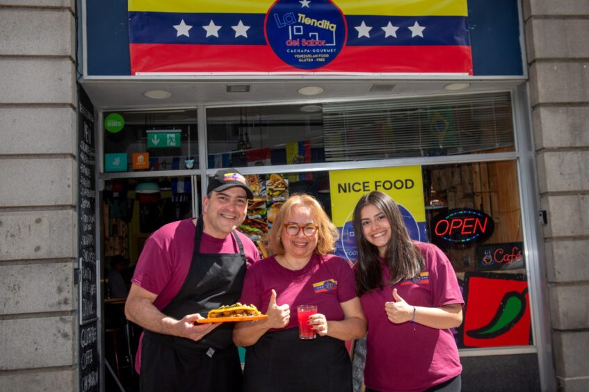 Carmelo Diotaiuti, Glenda and Camilla outside La Tientita del Sabor