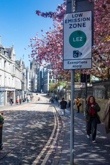 Signs for the LEZ in Schoolhill in Aberdeen. Image: Kath Flannery/DC Thomson