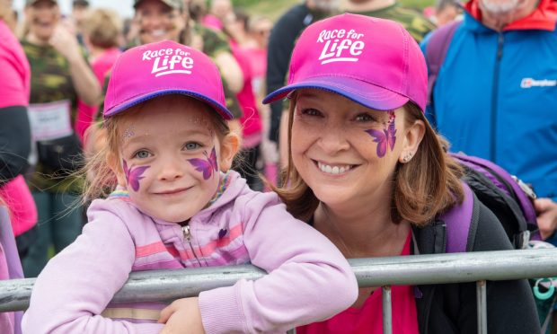 Cancer Research UK, Race for Life Aberdeen at Aberdeen beach. Image: Kami Thomson/DC Thomson