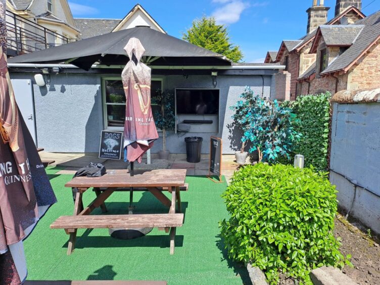 The Chieftain Hotel's beer garden.