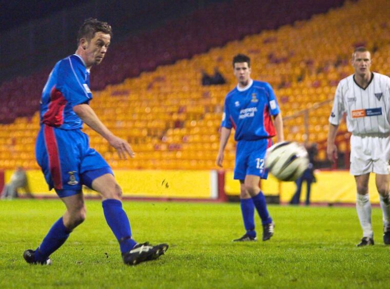 David Bingham scoring for Caley Thistle