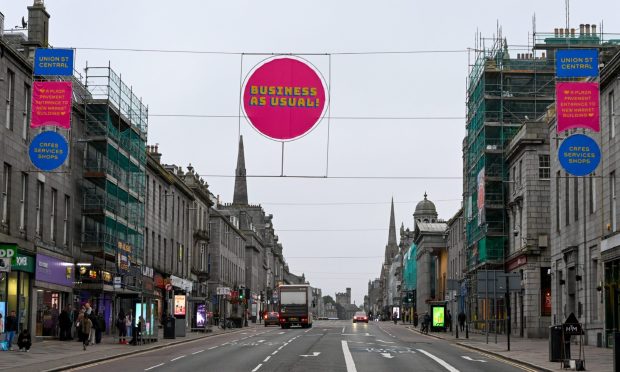 Signs have been put up along Union Street. Image:  Kenny Elrick/DC Thomson.