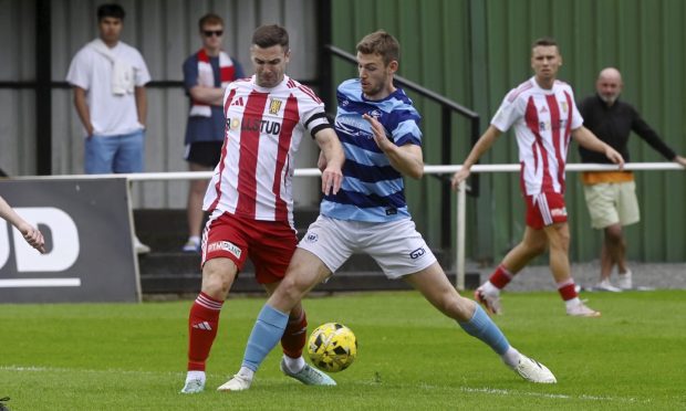 Graeme Rodger of Formartine and Andy Hunter of Banks o' Dee, right. Image: Kenny Elrick/DC Thomson.