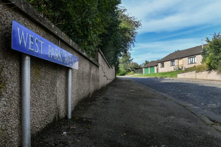 Sign for West Park Avenue, Inverbervie.