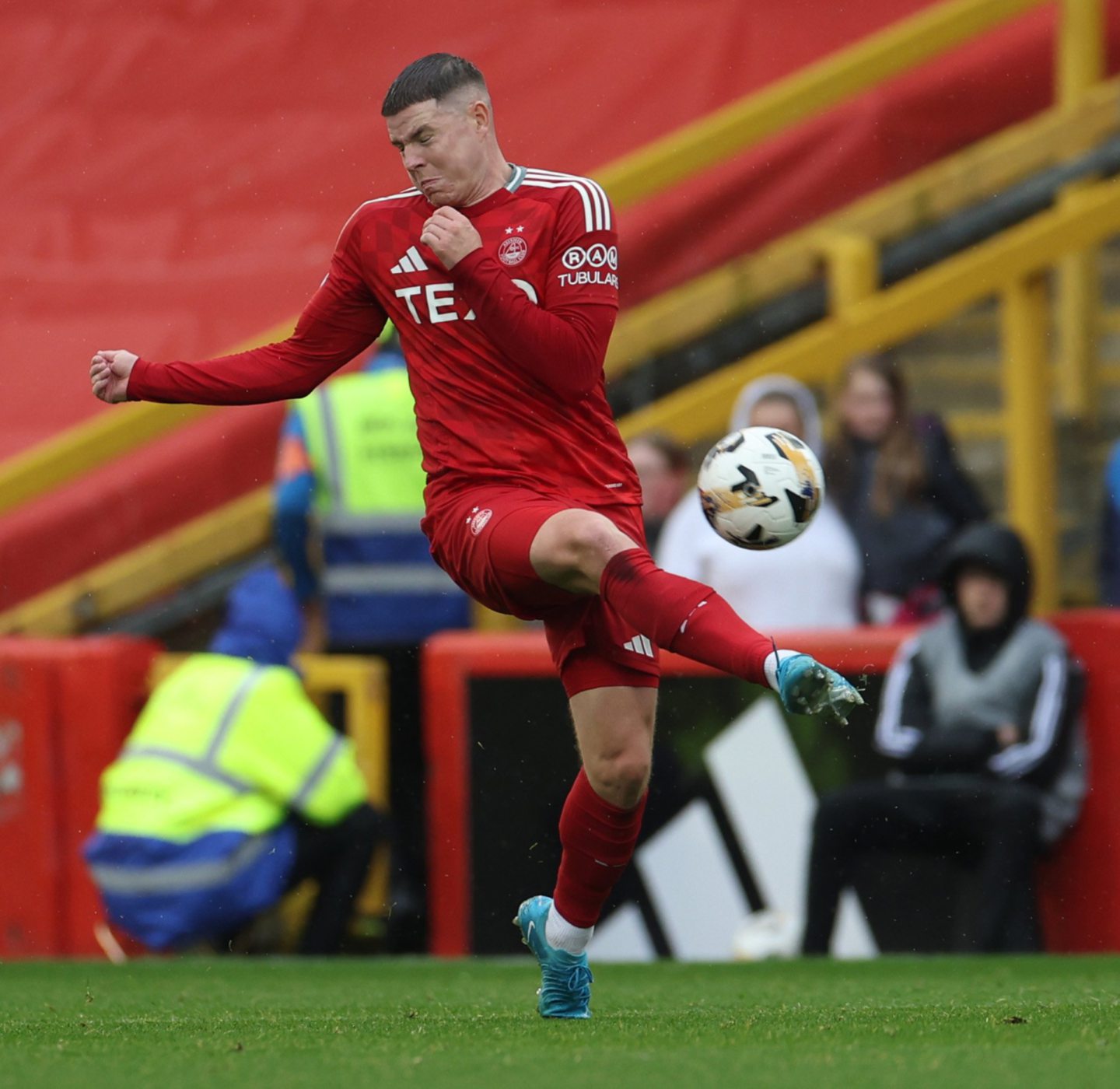 Aberdeen's Kevin Nisbet during his debut against Kilmarnock. Image: Shutterstock 