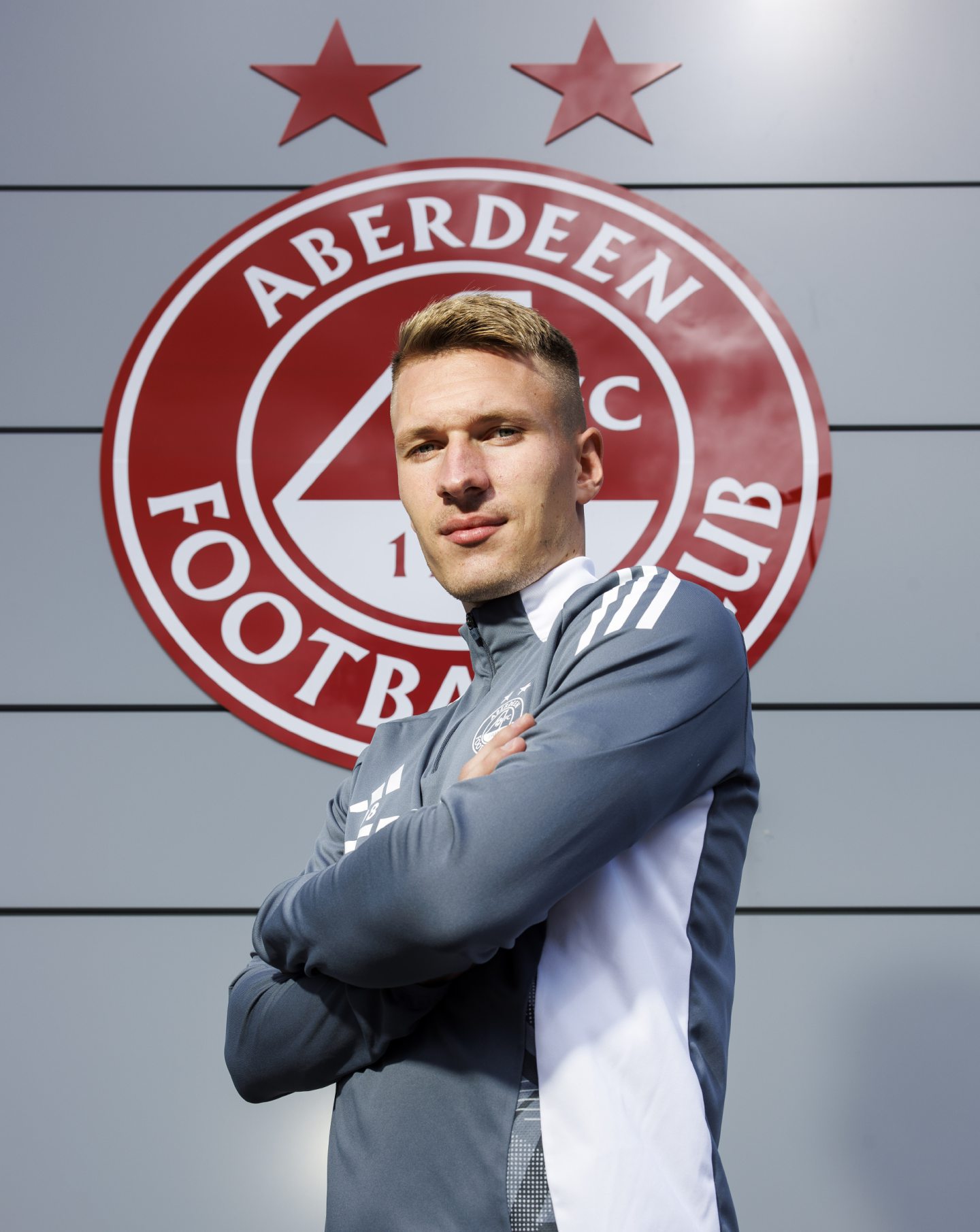 Aberdeen midfielder Ante Palaversa at Cormack Park. Image: SNS 