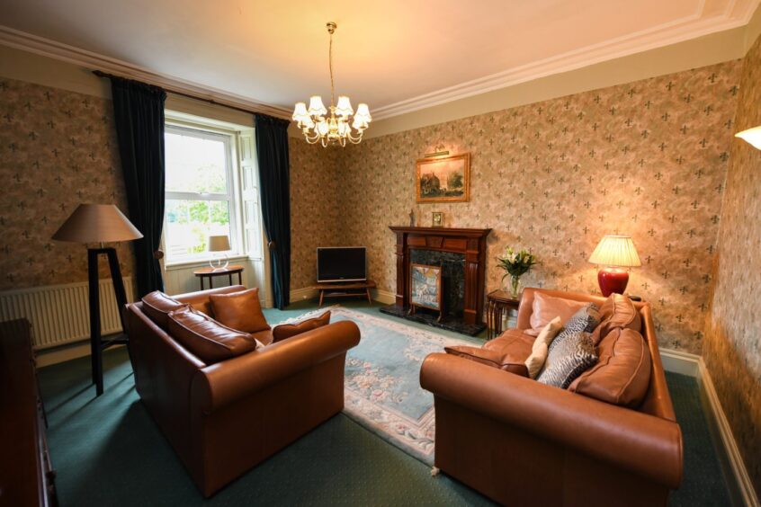 Glenshellish Farm sitting room. 