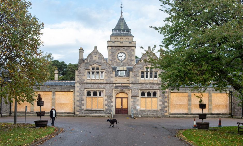 Leanchoil Hospital exterior