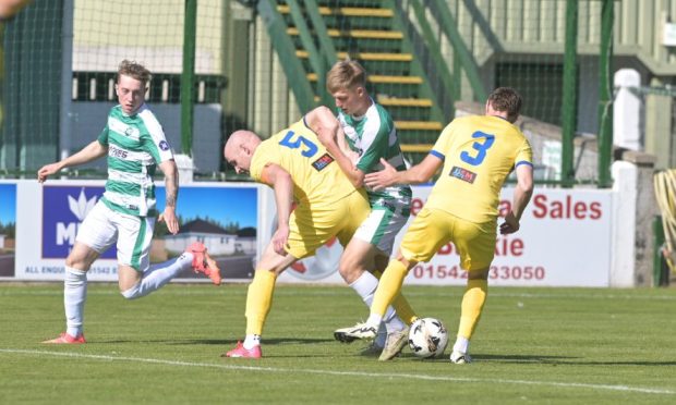 New Buckie Thistle signing Mark Ridgers makes a save against Falkirk. Pictures by Jasperimage.