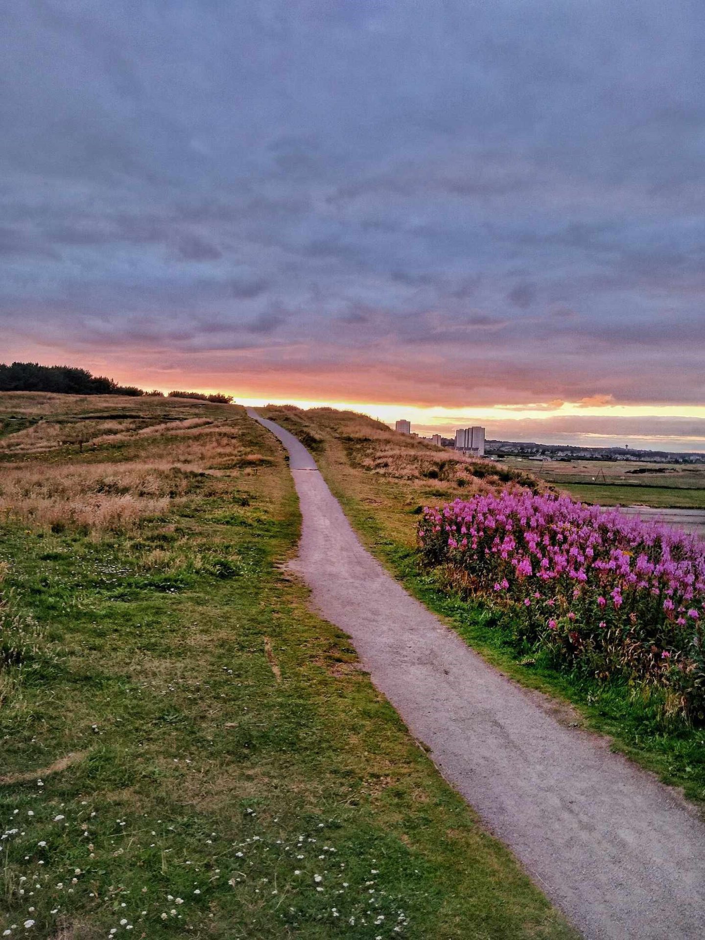 A photo taken in Aberdeen by Soran Xurmale by the beach