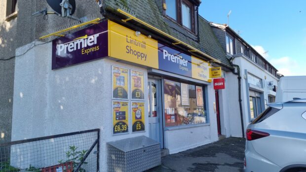 Man in court over Northfield shop knifepoint robbery