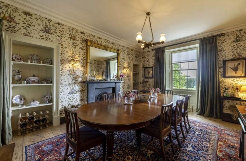 dining room at georgian country house