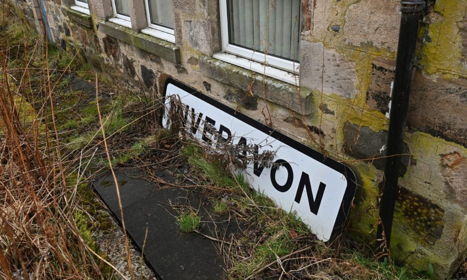 Inveravon Primary School sign on