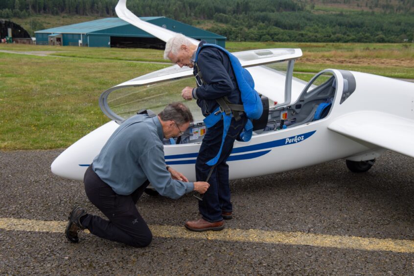 Gordon getting ready for his flight