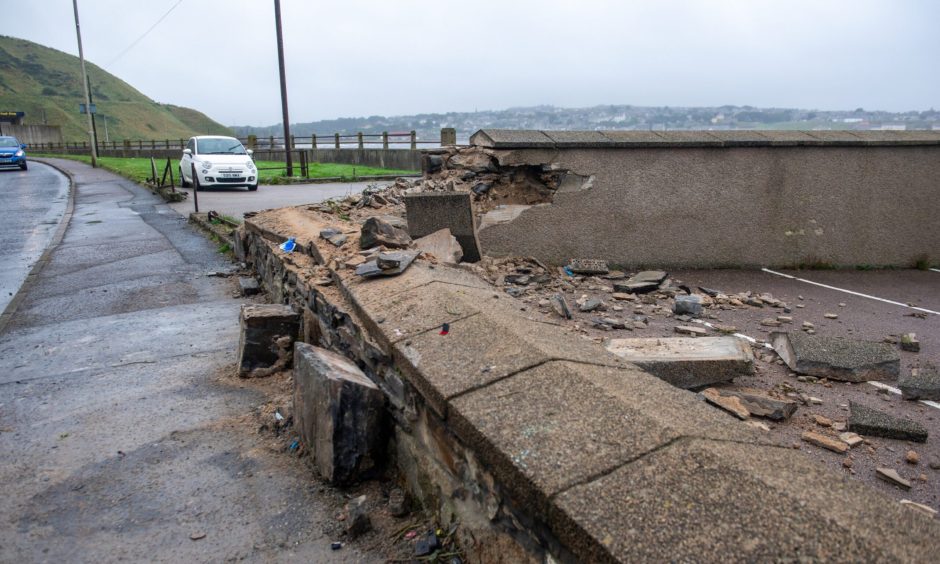 wall broken crash macduff