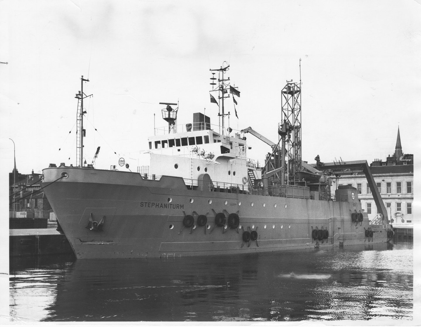 The Stephaniturm in 1979 in Aberdeen Harbour was used on the Tanio job. 