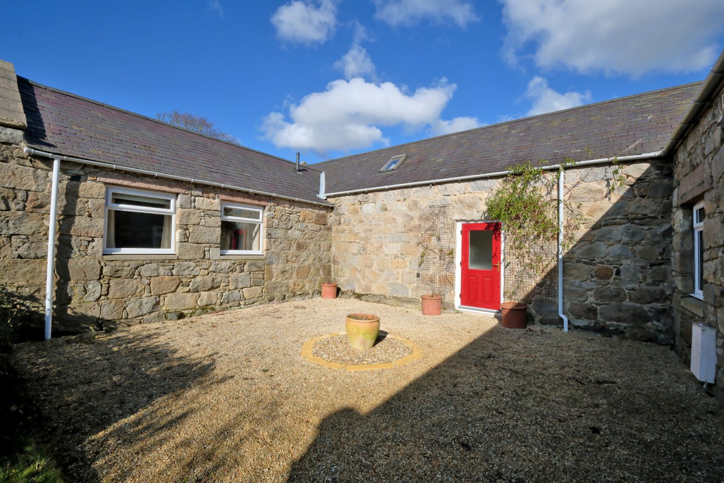 Red Oak Steading's courtyard.