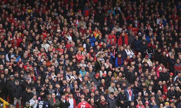 A stunning view of the dedicated fans at the Aberdeen v Hearts game.
Image: Darrell Benns/DC Thomson