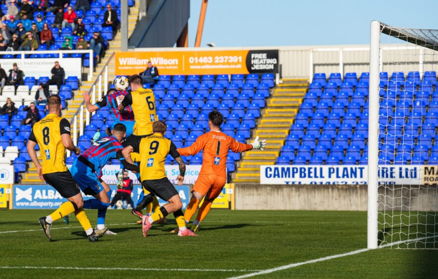 Caley Thistle's Danny Devine scores to make it 1-0 against Annan. 