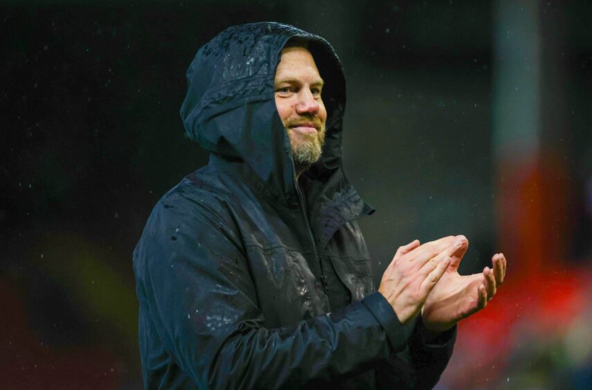 Aberdeen manager Jimy Thelin at full-time after the 1-0 win against Dundee United at Pittodrie. Image: SNS