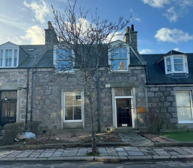 Exterior of  42 Victoria Street, Aberdeen