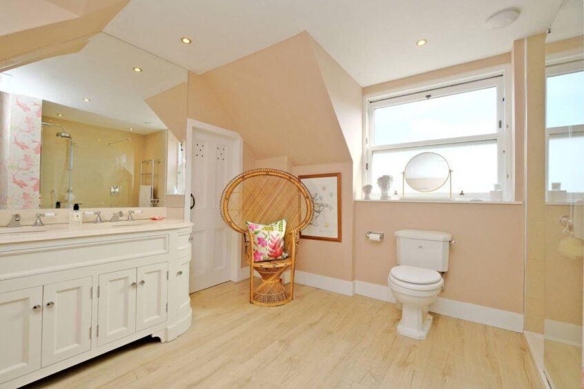 The main bedroom has an en-suite bathroom. Image: Ledingham Chalmers Estate Agency 