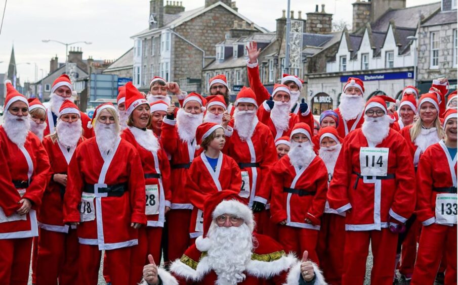 Santa fun run in Inverurie 