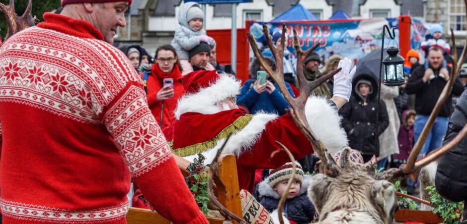 Santa sleigh with reindeer