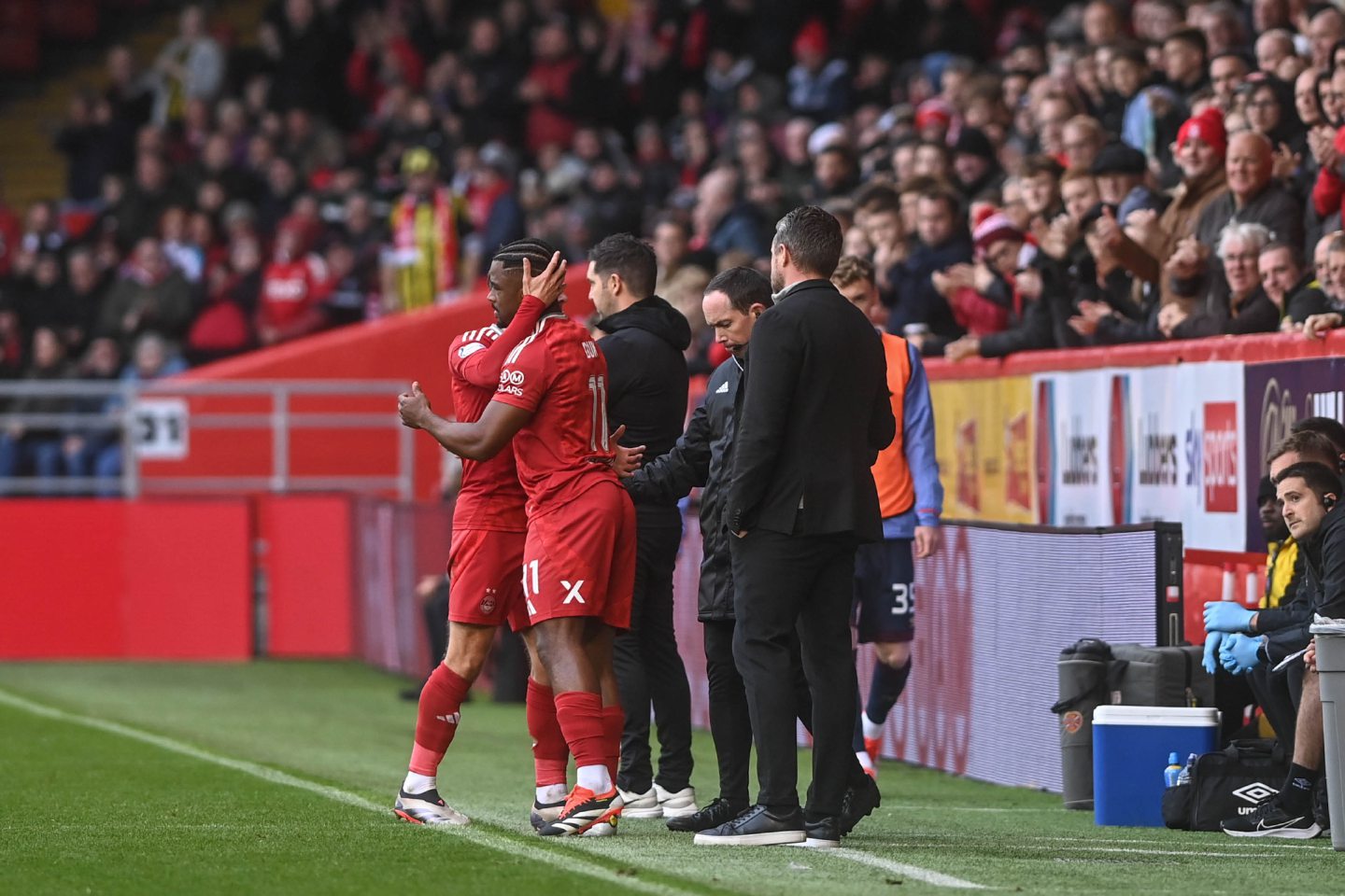 Aberdeen's Luis Lopes - Duk coming off the bench for his first appearance after going AWOL. Image; Darrell Benns/DC Thomson.