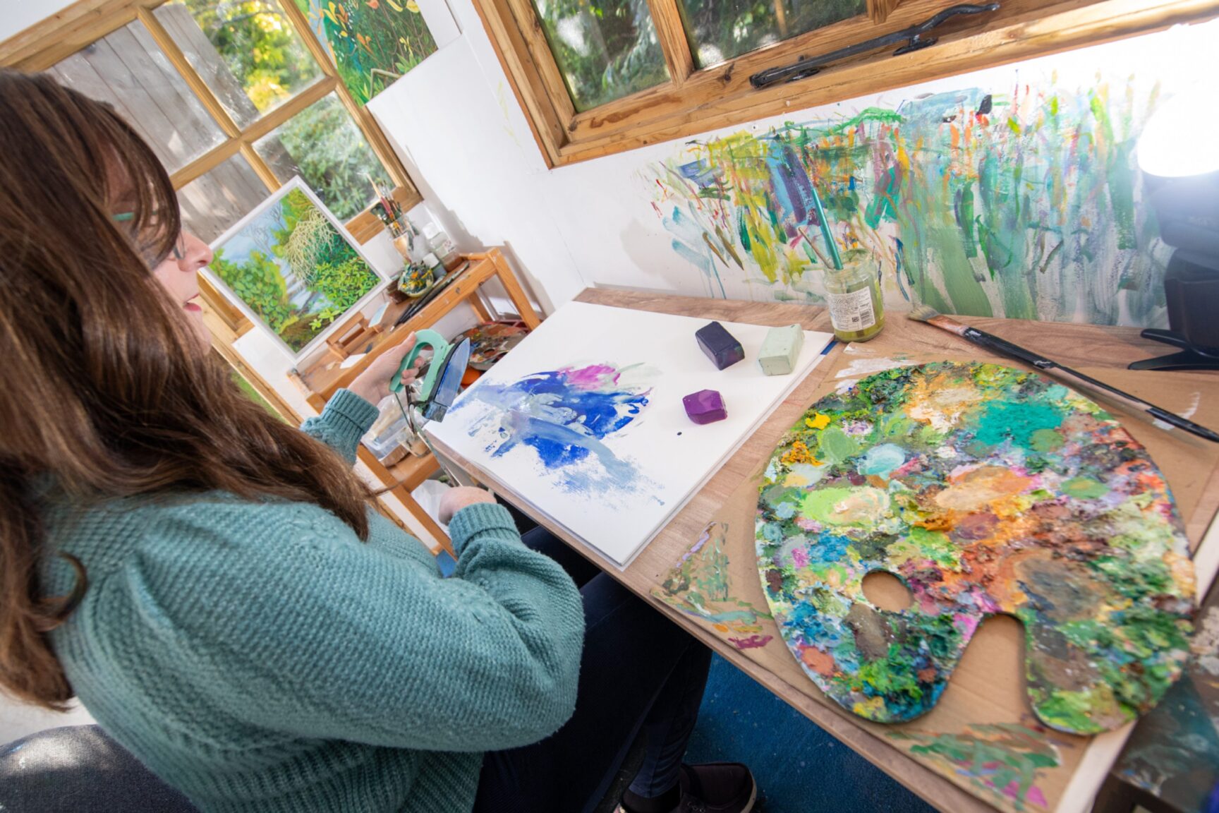 How painting has helped Katie cope with chronic illnesses