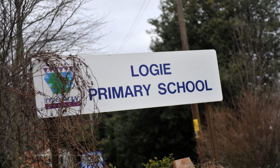 Logie Primary School sign. 