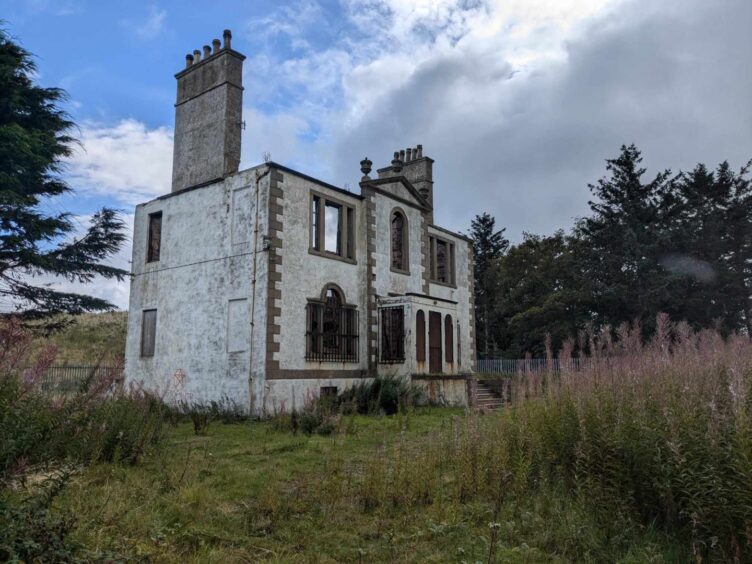 Sandford Lodge was built around 1800. Image: Gayle Ritchie