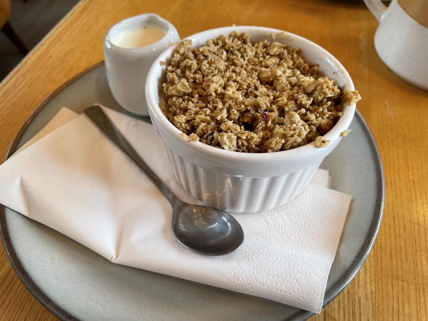 The spiced apple crumble with cream at Spider on a Bicycle in Aboyne 