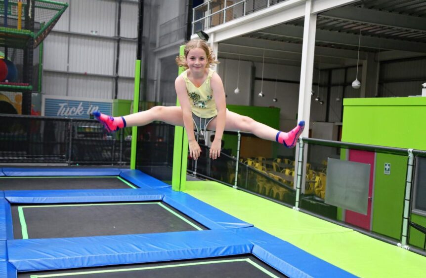 Things to do with your kids image, trampolines at jump in