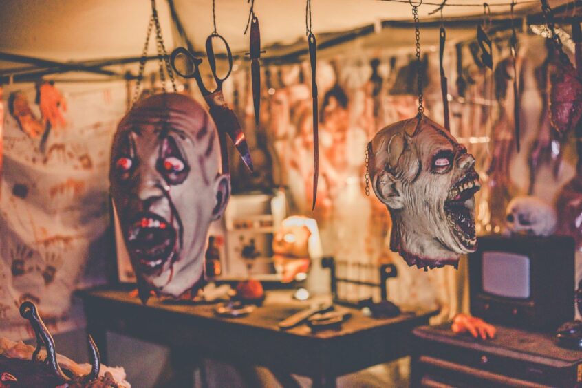 Some fake severed heads on display in the keith halloween house