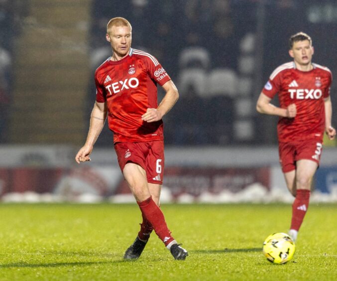 Aberdeen's Sivert Heltne Nilsen in action during the 2-1 loss at St Mirren. Image: SNS