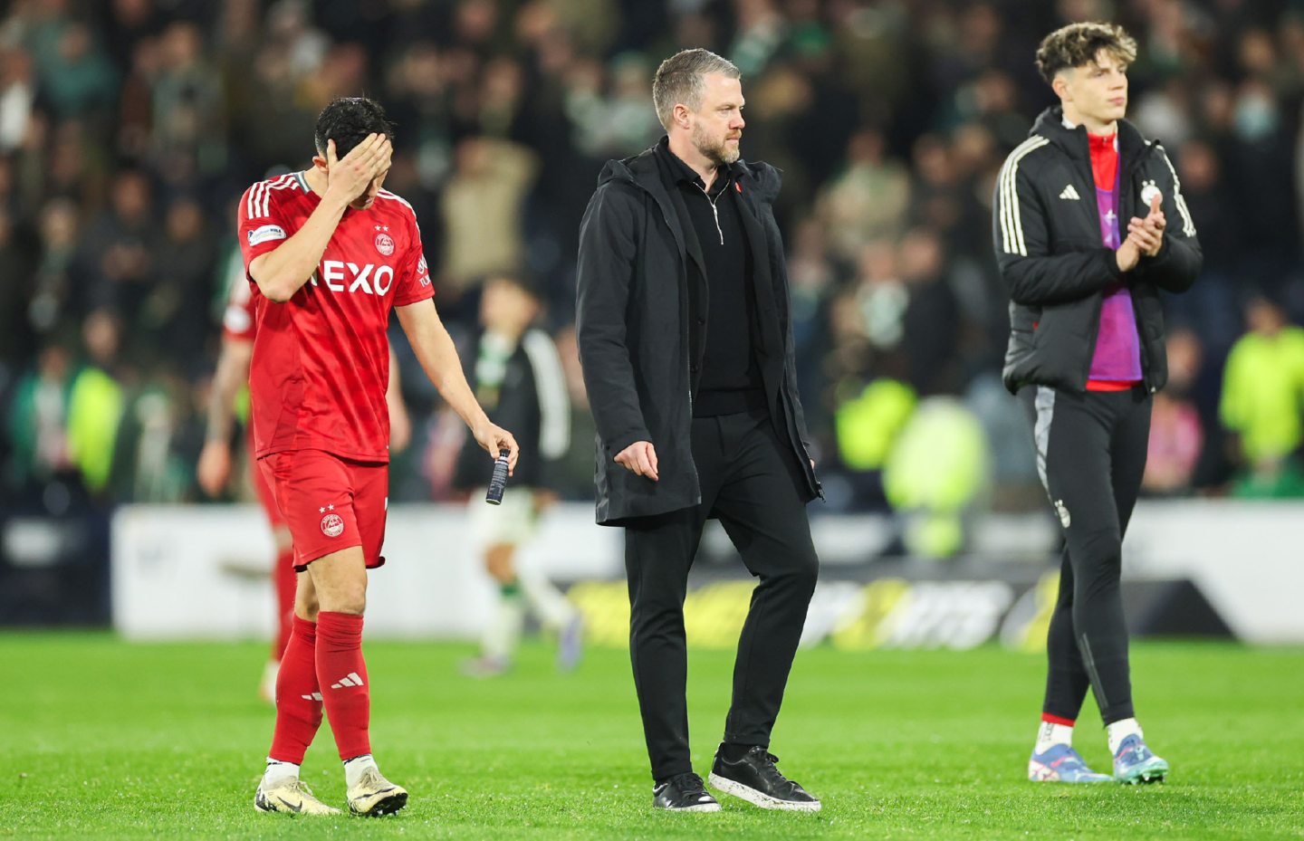 Aberdeen manager Jimmy Thelin at full time after the 6-0 Premier Sports Cup semi-final loss to Celtic. Image: SNS