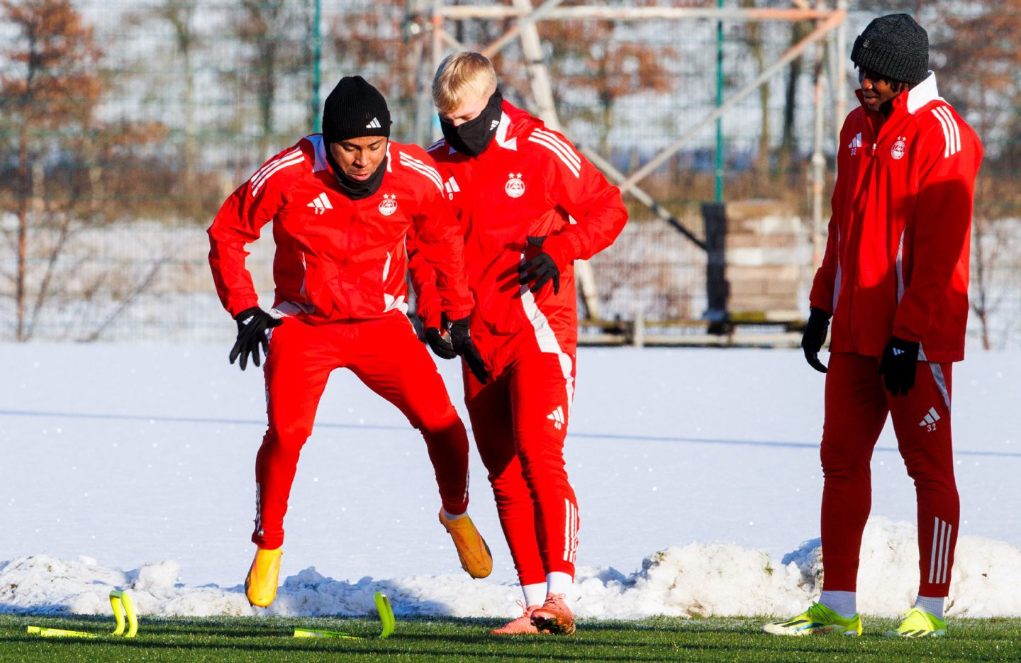 Vicente Besuijen (L) during an Aberdeen training session at Cormack Park. Image: SNS 