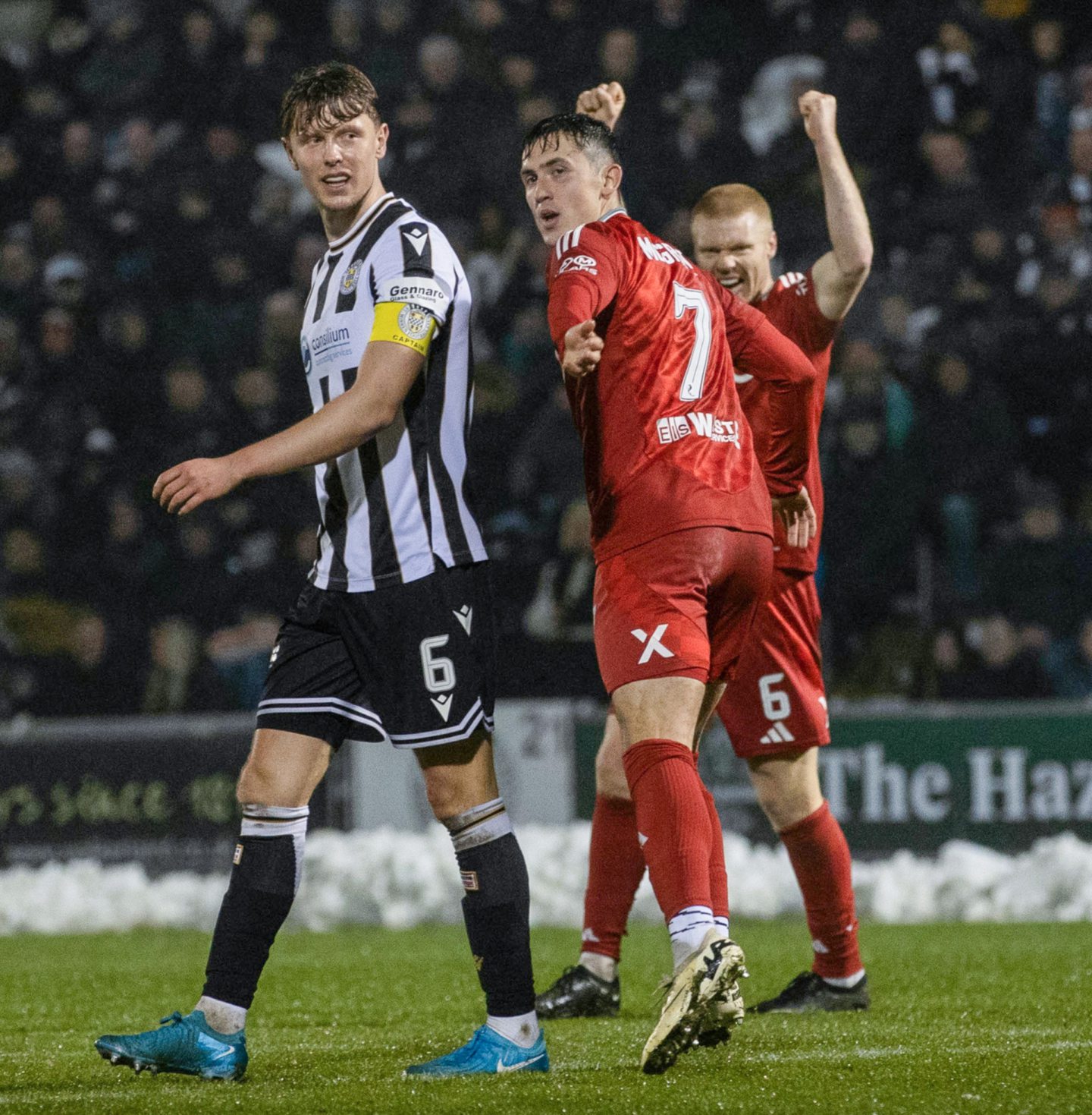 Aberdeen's Jamie McGrath celebrates after scoring to make it 1-1 against St Mirren. Image: SNS 